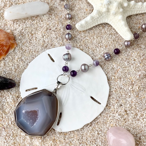 Genuine Lavender Pearl & Amethyst Beaded Necklace with Druzy Agate Pendant - Picture 2 of 5